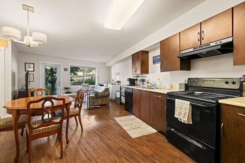 211-1479 Glenmore Road, Kelowna, BC - Indoor Photo Showing Other Room