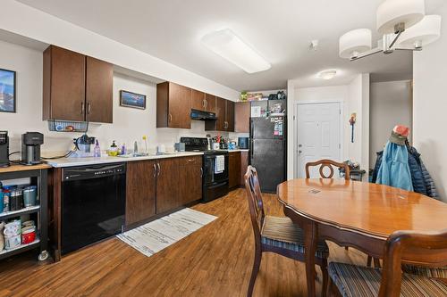 211-1479 Glenmore Road, Kelowna, BC - Indoor