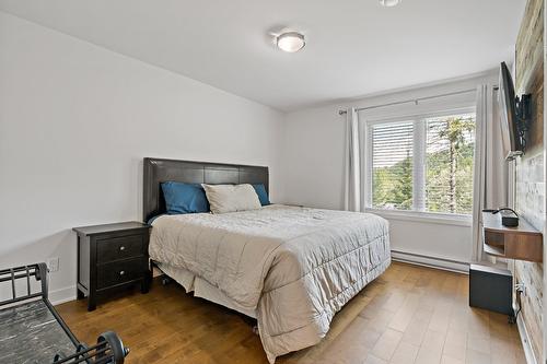 Primary bedroom - 573 Rue Charlie-Forbell, Mont-Tremblant, QC - Indoor Photo Showing Bedroom