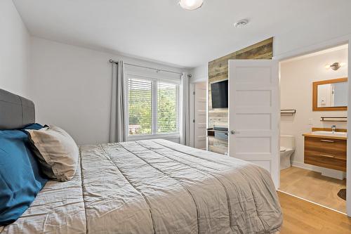 Chambre à coucher principale - 573 Rue Charlie-Forbell, Mont-Tremblant, QC - Indoor Photo Showing Bedroom