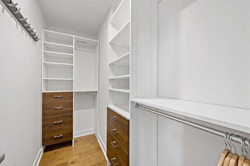 Walk-in closet - 573 Rue Charlie-Forbell, Mont-Tremblant, QC - Indoor With Storage