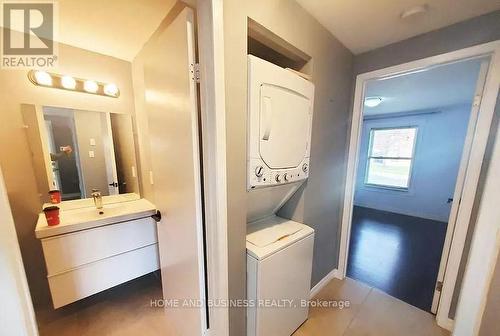 162 Carter Crescent, Cambridge, ON - Indoor Photo Showing Laundry Room