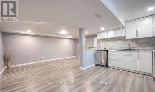162 Carter Crescent, Cambridge, ON - Indoor Photo Showing Kitchen
