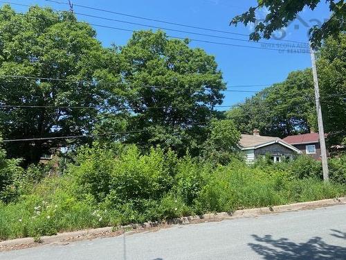 15 Springhill Drive, Dartmouth, NS 