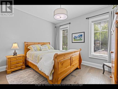 81 Spruce Street, Tiny, ON - Indoor Photo Showing Bedroom