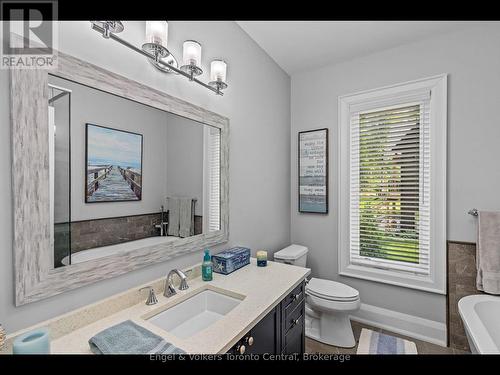 81 Spruce Street, Tiny, ON - Indoor Photo Showing Bathroom