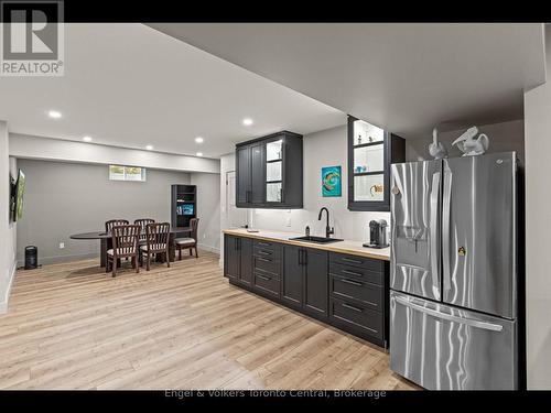 81 Spruce Street, Tiny, ON - Indoor