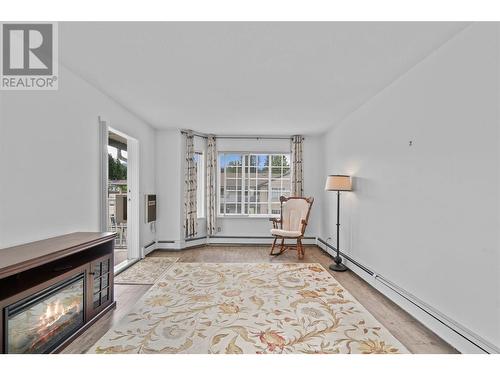 Living room - 250 5 Street Se Unit# 313, Salmon Arm, BC - Indoor