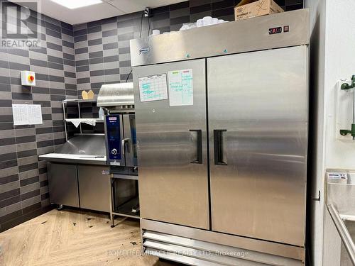 4515 Dundas Street, Burlington, ON 