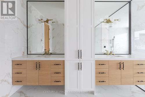 3124 Gillespie Trail, London South (South V), ON - Indoor Photo Showing Bathroom
