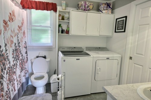 Salle de bains - 7796 Boul. Rideau, Rouyn-Noranda, QC - Indoor Photo Showing Laundry Room