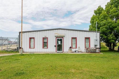 655 Main Street S, Morris, MB 