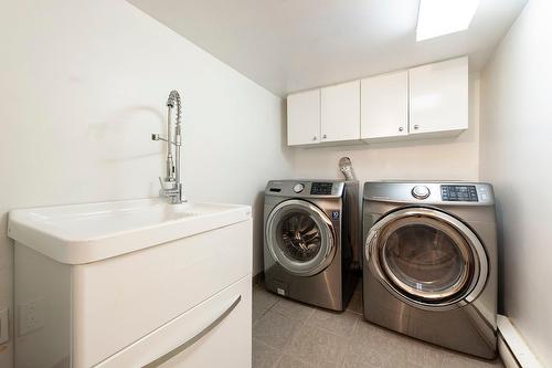 Salle de lavage - 4058 Ch. Gage, Montréal (Ville-Marie), QC - Indoor Photo Showing Laundry Room