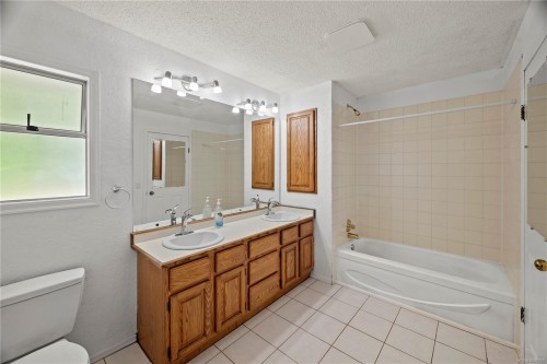 2276 Kemp Lake Rd, Sooke, BC 