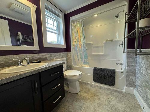 6869 Highway 2, Bass River, NS 