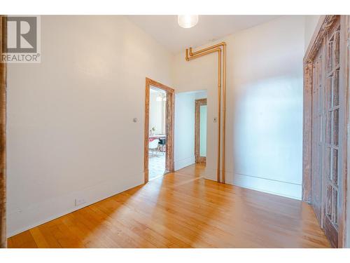 Main Floor Foyer - 304 Second Street E, Revelstoke, BC - Indoor Photo Showing Other Room