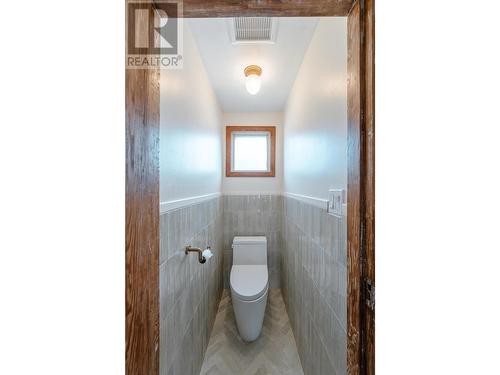 3rd Floor Separate Water Closet - 304 Second Street E, Revelstoke, BC - Indoor Photo Showing Bathroom