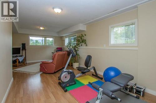 3851 10 Avenue Se, Salmon Arm, BC - Indoor Photo Showing Gym Room