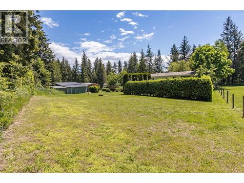 3851 10 Avenue Se, Salmon Arm, BC - Outdoor