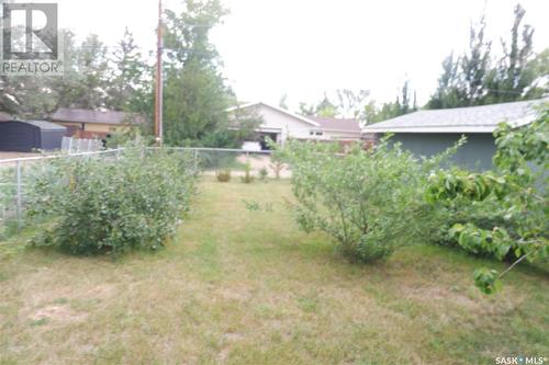 220 6Th Avenue W, Assiniboia, SK - Outdoor
