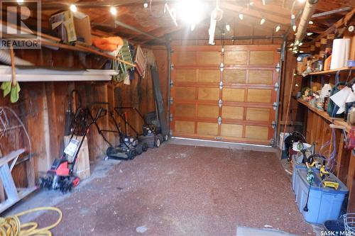 220 6Th Avenue W, Assiniboia, SK - Indoor Photo Showing Garage