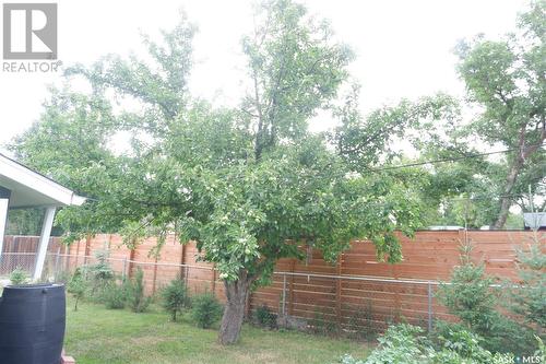 220 6Th Avenue W, Assiniboia, SK - Outdoor
