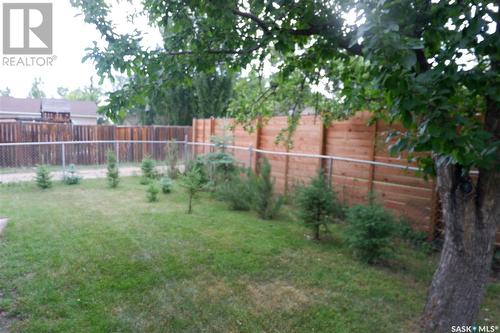 220 6Th Avenue W, Assiniboia, SK - Outdoor