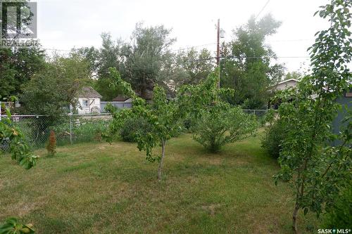 220 6Th Avenue W, Assiniboia, SK - Outdoor