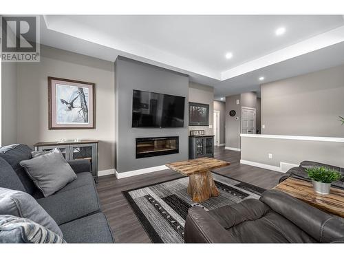 4038 Rio Vista Way, Kamloops, BC - Indoor Photo Showing Living Room With Fireplace