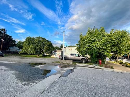 219 Broadway Street, Nakusp, BC 