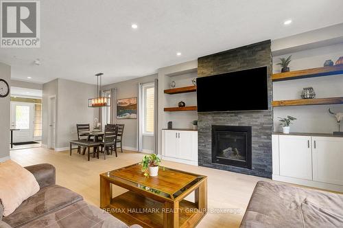 78 Russet Terrace, Ottawa, ON - Indoor Photo Showing Living Room With Fireplace