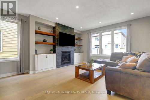 78 Russet Terrace, Ottawa, ON - Indoor Photo Showing Living Room With Fireplace