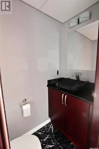 201 10Th Street E, Prince Albert, SK - Indoor Photo Showing Bathroom