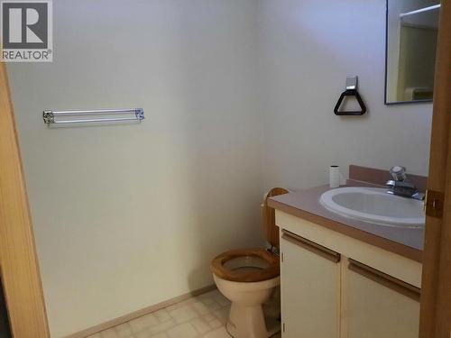6660 21St Street, Grand Forks, BC - Indoor Photo Showing Bathroom