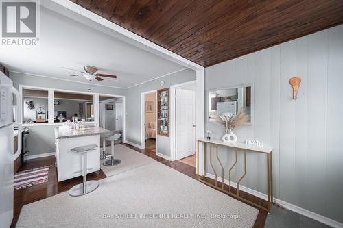 74 De La Salle Boulevard, Georgina, ON - Indoor