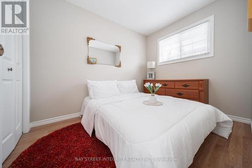 74 De La Salle Boulevard, Georgina, ON - Indoor Photo Showing Bedroom