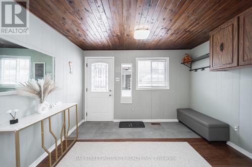 74 De La Salle Boulevard, Georgina, ON - Indoor Photo Showing Other Room