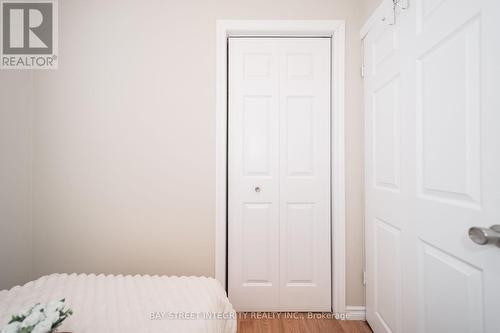 74 De La Salle Boulevard, Georgina, ON - Indoor Photo Showing Bedroom