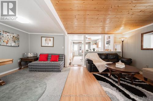 74 De La Salle Boulevard, Georgina, ON - Indoor