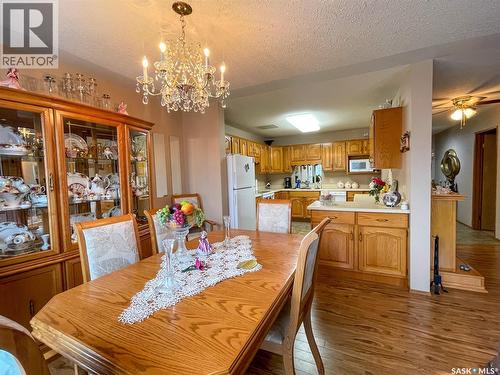 11 119 4Th Avenue W, Kindersley, SK - Indoor Photo Showing Dining Room