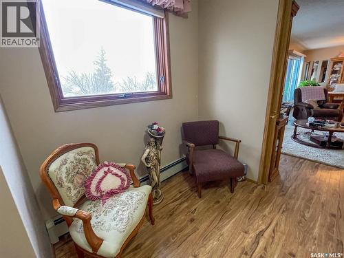 11 119 4Th Avenue W, Kindersley, SK - Indoor