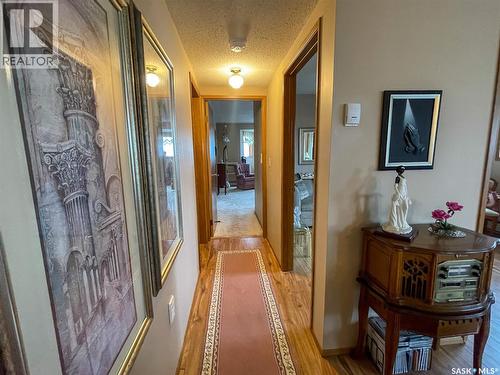 11 119 4Th Avenue W, Kindersley, SK - Indoor