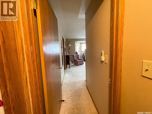 11 119 4Th Avenue W, Kindersley, SK - Indoor Photo Showing Other Room