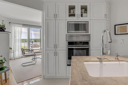 Kitchen - 3879 Ch. St-Louis, Québec (Sainte-Foy/Sillery/Cap-Rouge), QC - Indoor Photo Showing Kitchen