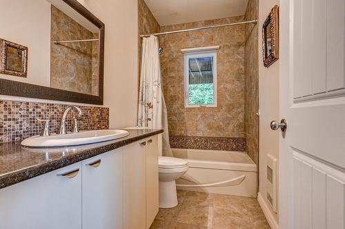 Salle de bains - 11 Ch. Lucette, Saint-Sauveur, QC - Indoor Photo Showing Bathroom