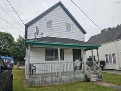 3 Thompson Avenue  North Sydney, NS B2A 1X7