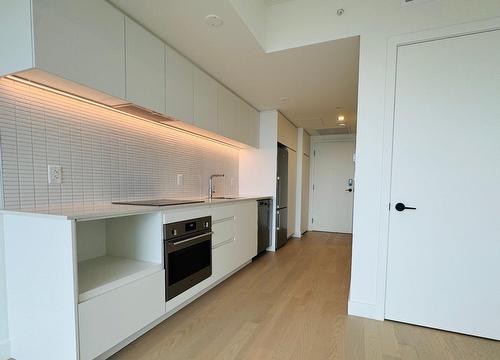 Hall - 5106-1210 Rue Jeanne-Mance, Montréal (Ville-Marie), QC - Indoor