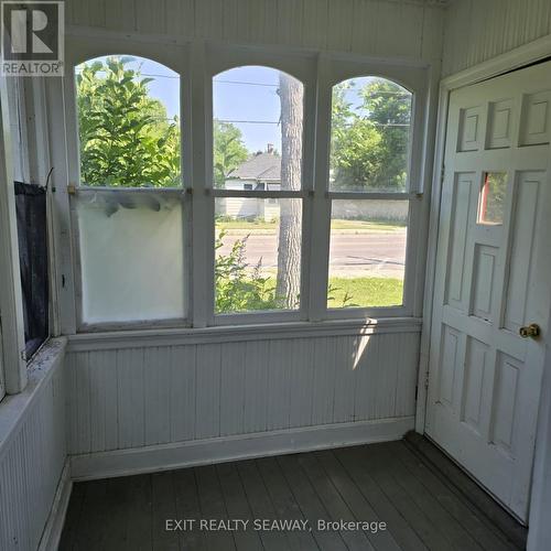 Front Porch - 8154 Victoria Street, Ottawa, ON -  Photo Showing Other Room