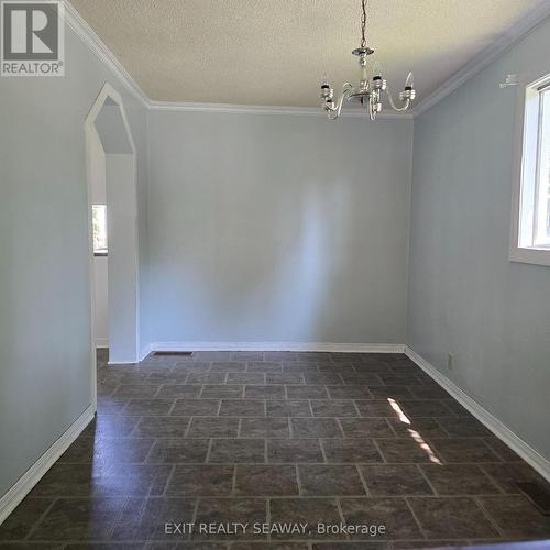 Dining Room - 8154 Victoria Street, Ottawa, ON - Indoor Photo Showing Other Room