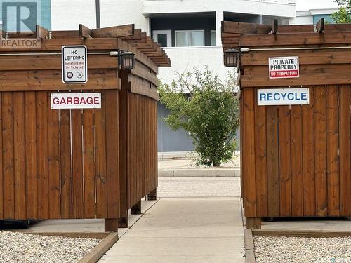 122 121 Willowgrove Crescent, Saskatoon, SK - Outdoor